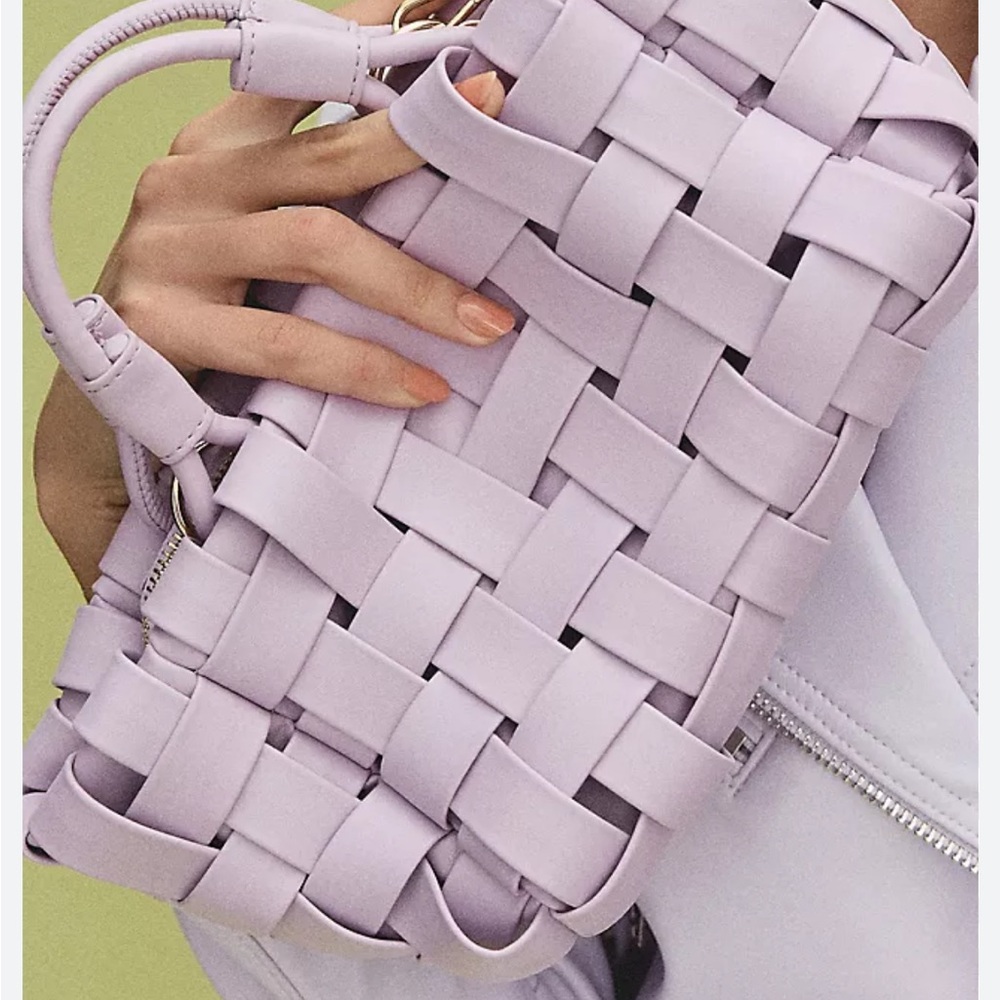 Stylish Woven Handbag in Light Purple Anthropologie Lindy bag - Picture 3 of 7